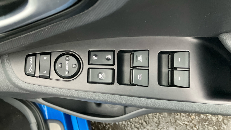 Hyundai IONIQ 1.6 GDi Plug-in Hybrid Premium 5dr DCT Hatchback